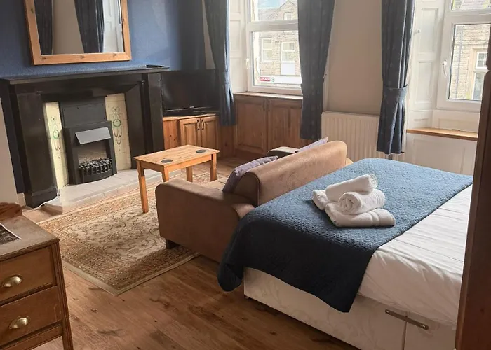 호텔 The Crown 호스